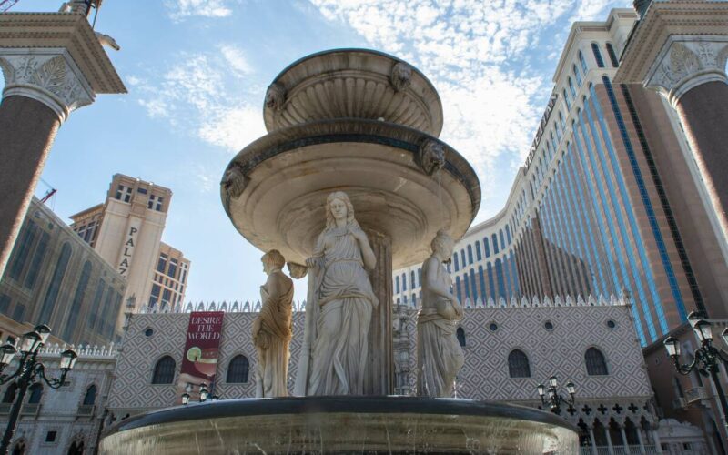 Venetian, Palazzo deal with major hotel operator ending Jan. 1 | Casinos & Gaming