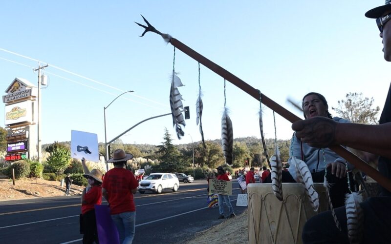 Protestors rally against disenrollment at Chukchansi Gold casino | CBS47 and KSEE24